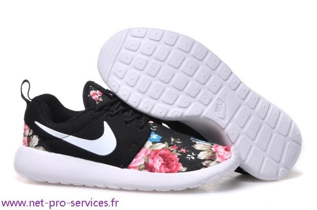 nike roshe run noir et blanche femme